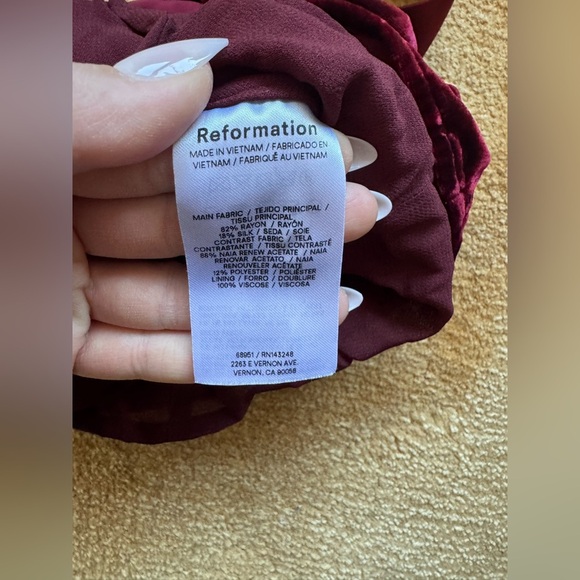 💋NWT Reformation Malika Velvet Top - Picture 6 of 7